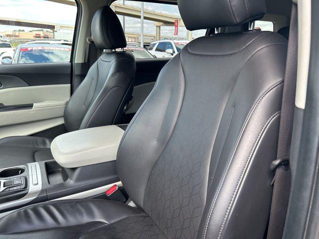 2024 Kia Carnival MPV LX Seat Package