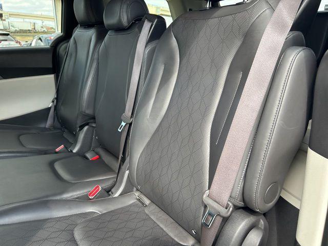 2024 Kia Carnival MPV LX Seat Package