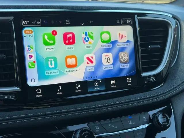 2026 Chrysler Pacifica Select AWD
