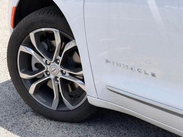 2026 Chrysler Pacifica Pinnacle AWD