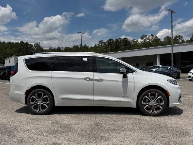 2026 Chrysler Pacifica Pinnacle AWD