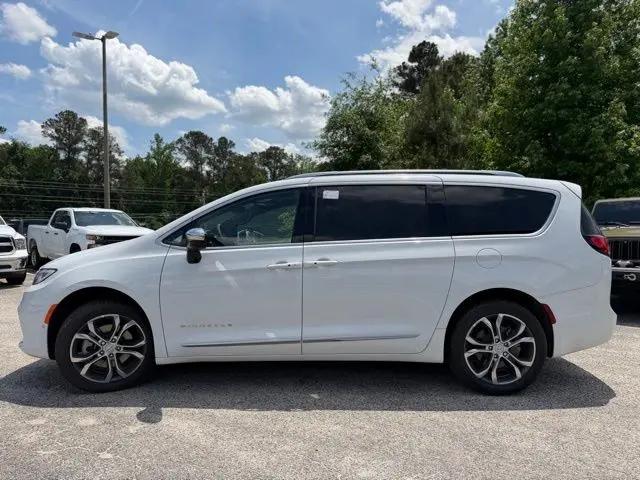 2026 Chrysler Pacifica Pinnacle AWD