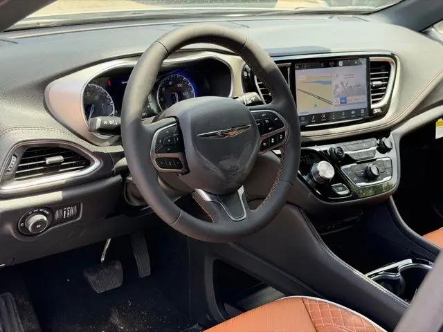 2026 Chrysler Pacifica Pinnacle AWD