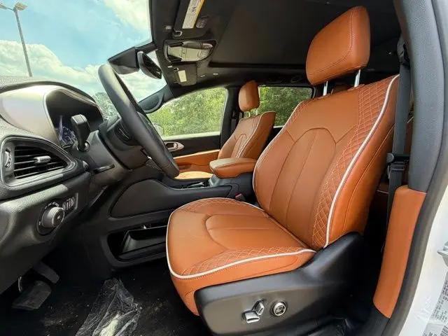 2026 Chrysler Pacifica Pinnacle AWD