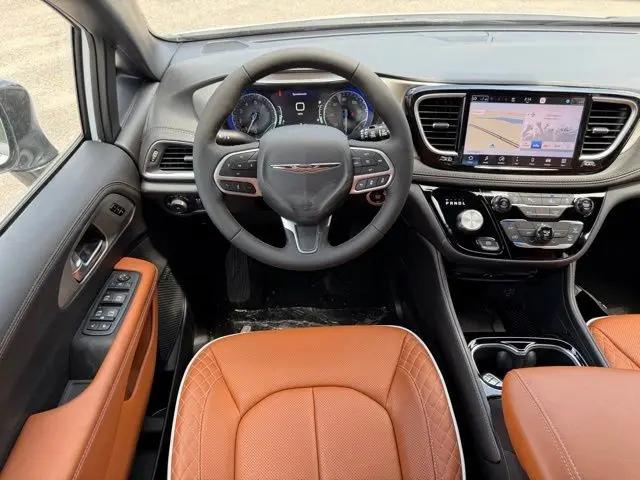 2026 Chrysler Pacifica Pinnacle AWD