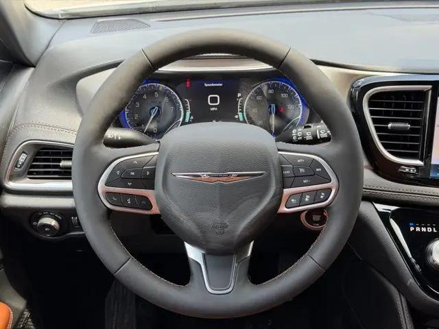 2026 Chrysler Pacifica Pinnacle AWD