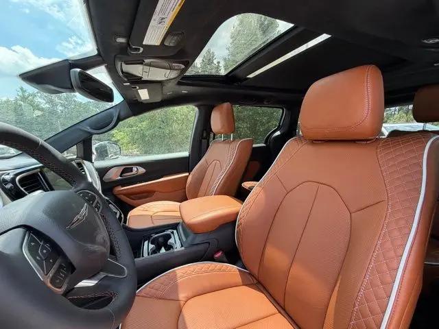 2026 Chrysler Pacifica Pinnacle AWD