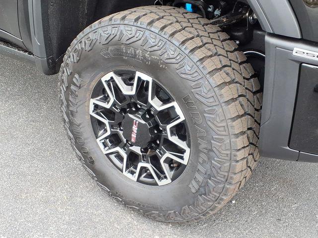 2026 GMC Sierra 2500HD Crew Cab, Standard Bed, AT4X, 4WD