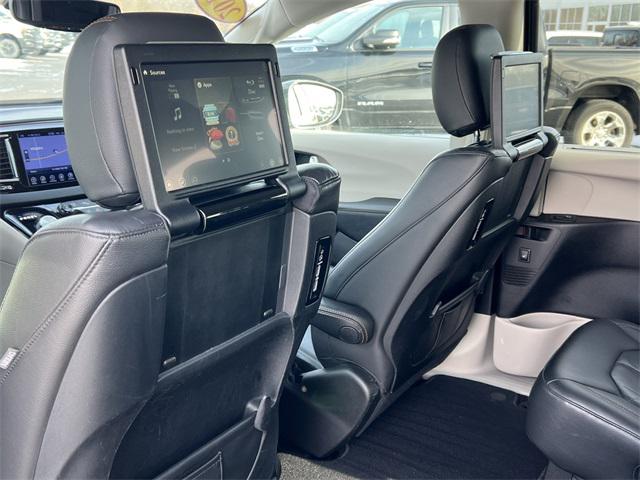 2017 Chrysler Pacifica Touring-L Plus