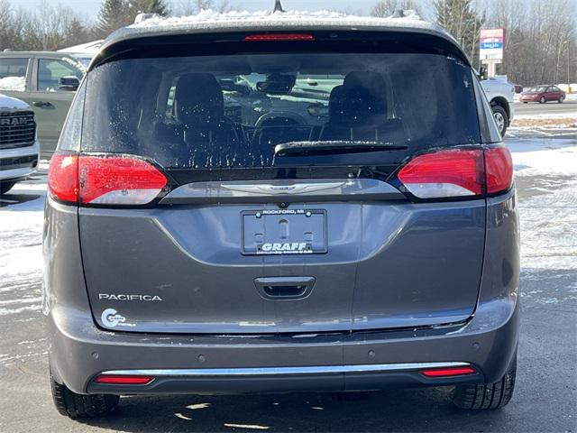 2017 Chrysler Pacifica Touring-L Plus