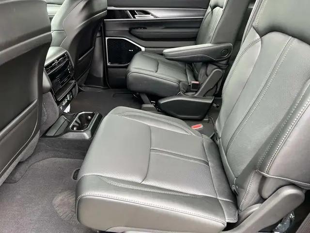 2026 Jeep Grand Wagoneer Limited Altitude 4x4