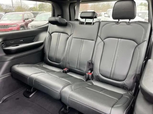 2026 Jeep Grand Wagoneer Limited Altitude 4x4