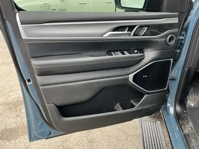 2026 Jeep Grand Wagoneer Limited Altitude 4x4