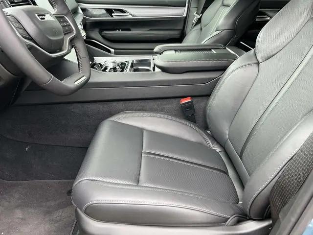 2026 Jeep Grand Wagoneer Limited Altitude 4x4