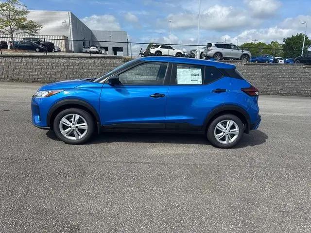 2025 Nissan Kicks S