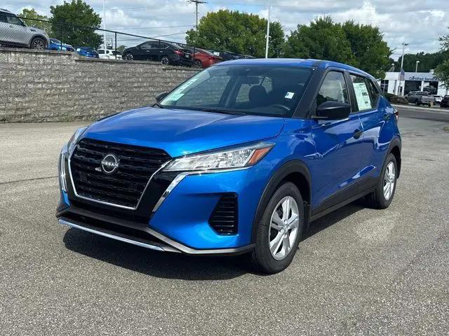 2025 Nissan Kicks S