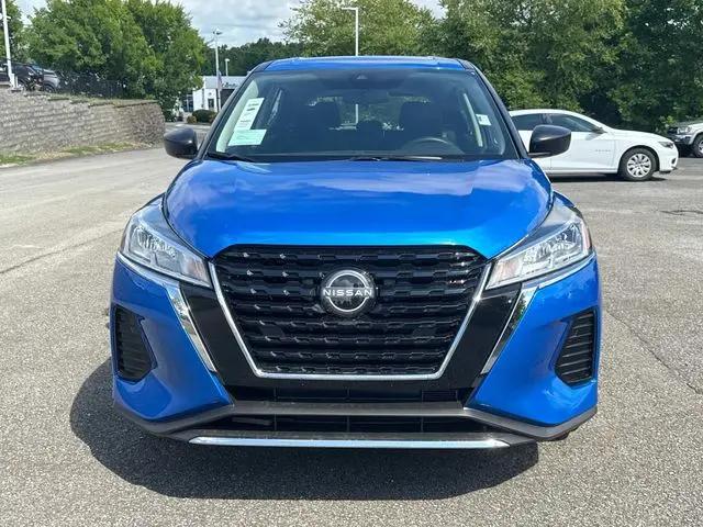 2025 Nissan Kicks S