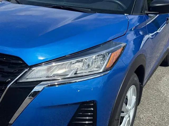 2025 Nissan Kicks S