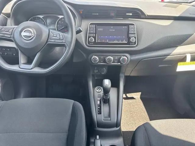 2025 Nissan Kicks S