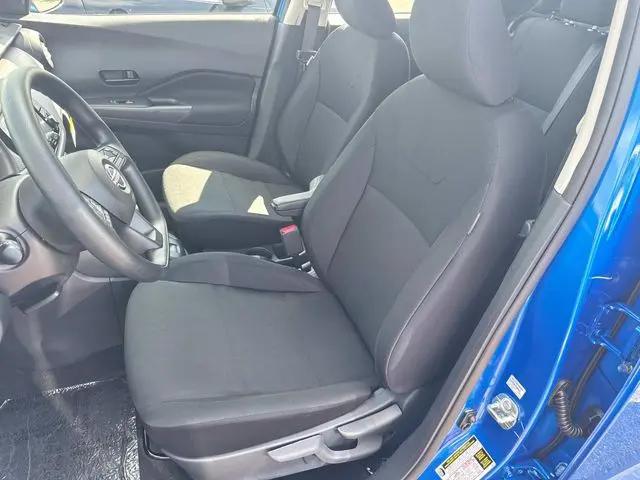 2025 Nissan Kicks S