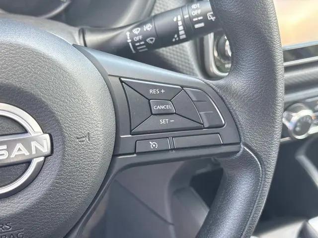 2025 Nissan Kicks S