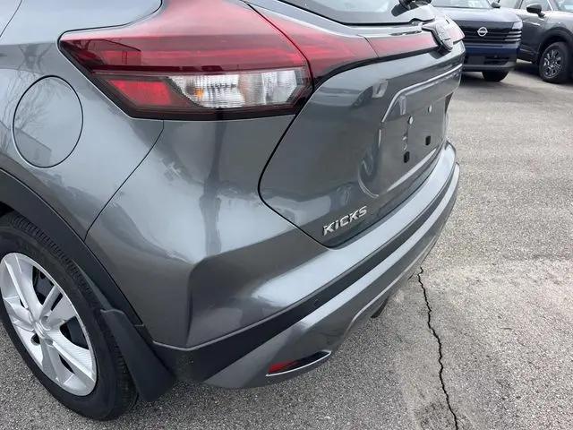 2025 Nissan Kicks S