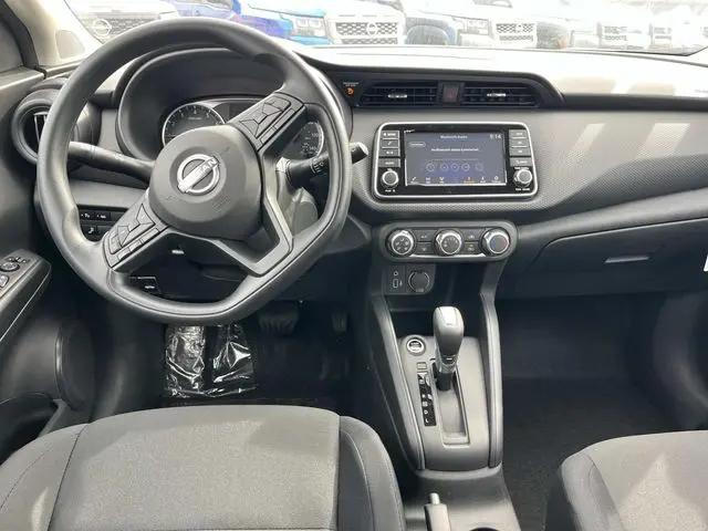 2025 Nissan Kicks S