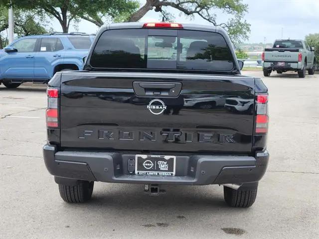 2026 Nissan Frontier Crew Cab SV 4x2