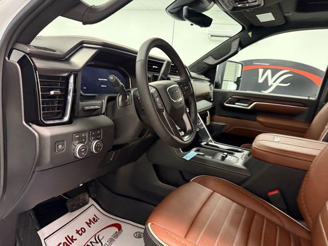 2026 GMC Sierra 2500HD Crew Cab, Standard Bed, Denali Ultimate, 4WD