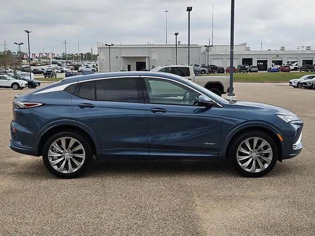 2026 Buick NV Avenir FWD