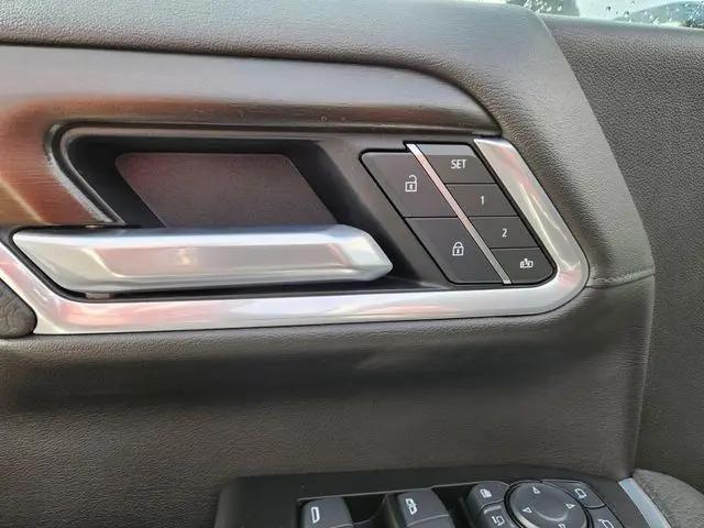 2025 GMC Sierra 3500HD Crew Cab, Long Bed, Denali DRW, 4WD
