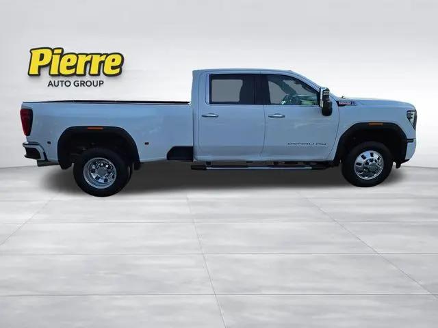 2025 GMC Sierra 3500HD Crew Cab, Long Bed, Denali DRW, 4WD