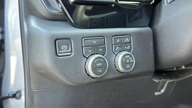 2026 GMC Sierra 2500HD Crew Cab, Standard Bed, SLE, 4WD