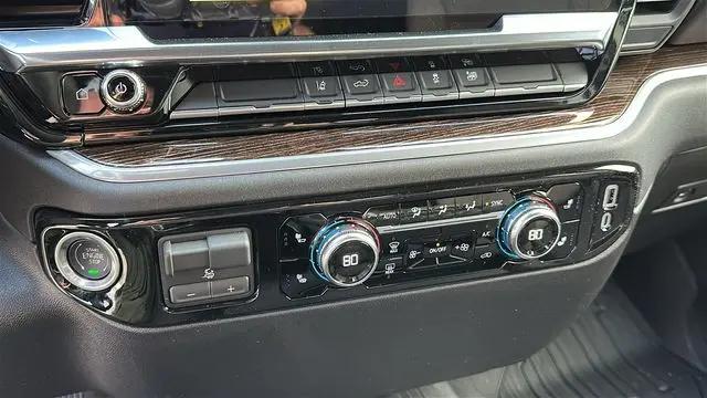 2026 GMC Sierra 2500HD Crew Cab, Standard Bed, SLE, 4WD