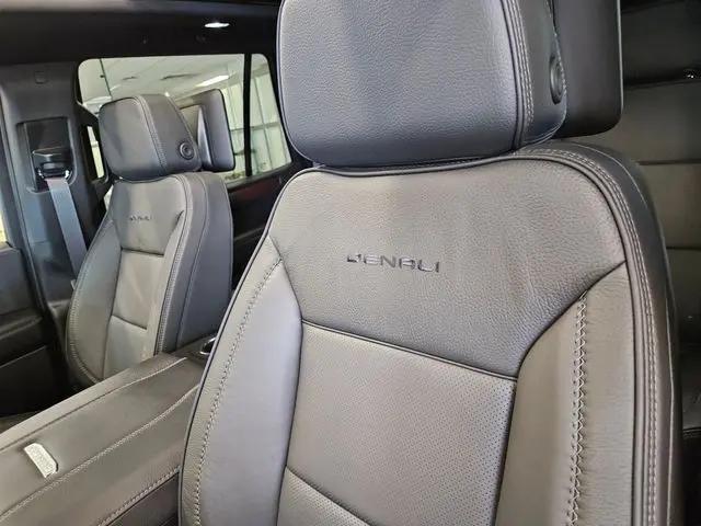 2026 GMC Yukon 4WD Denali