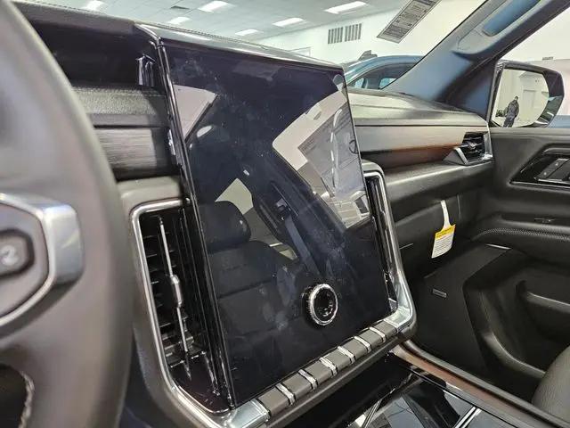 2026 GMC Yukon 4WD Denali