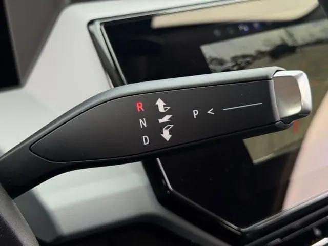 2027 Chevrolet Bolt LT FWD