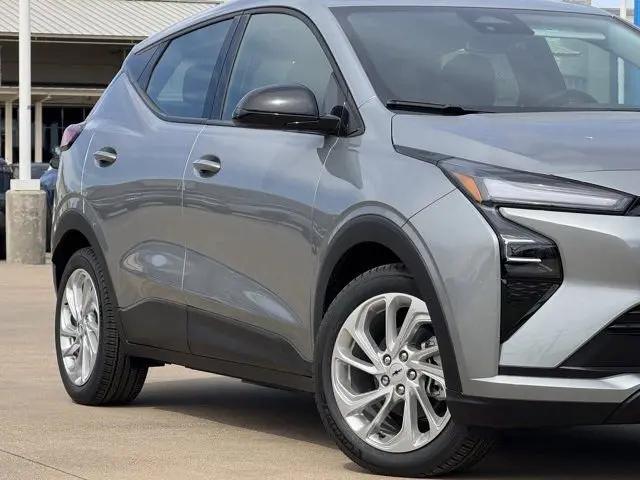 2027 Chevrolet Bolt LT FWD