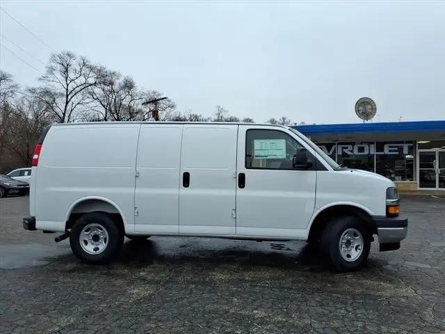 2026 Chevrolet Express Cargo Van 2500 Regular Wheelbase, WT, RWD