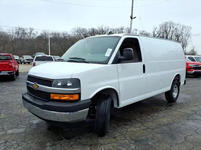2026 Chevrolet Express Cargo Van 2500 Regular Wheelbase, WT, RWD