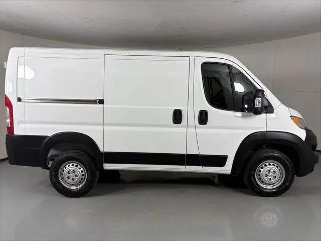 2026 Ram ProMaster Cargo Van Tradesman Low Roof 118" WB w/Pass Seat