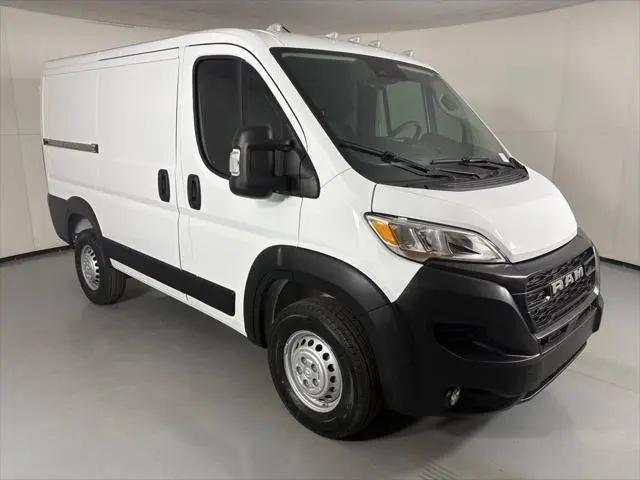 2026 Ram ProMaster Cargo Van Tradesman Low Roof 118" WB w/Pass Seat