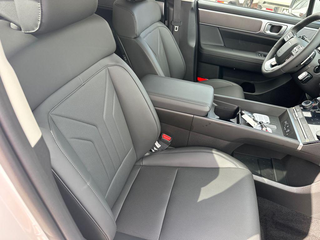 New 2026 White HYUNDAI SEL image 14