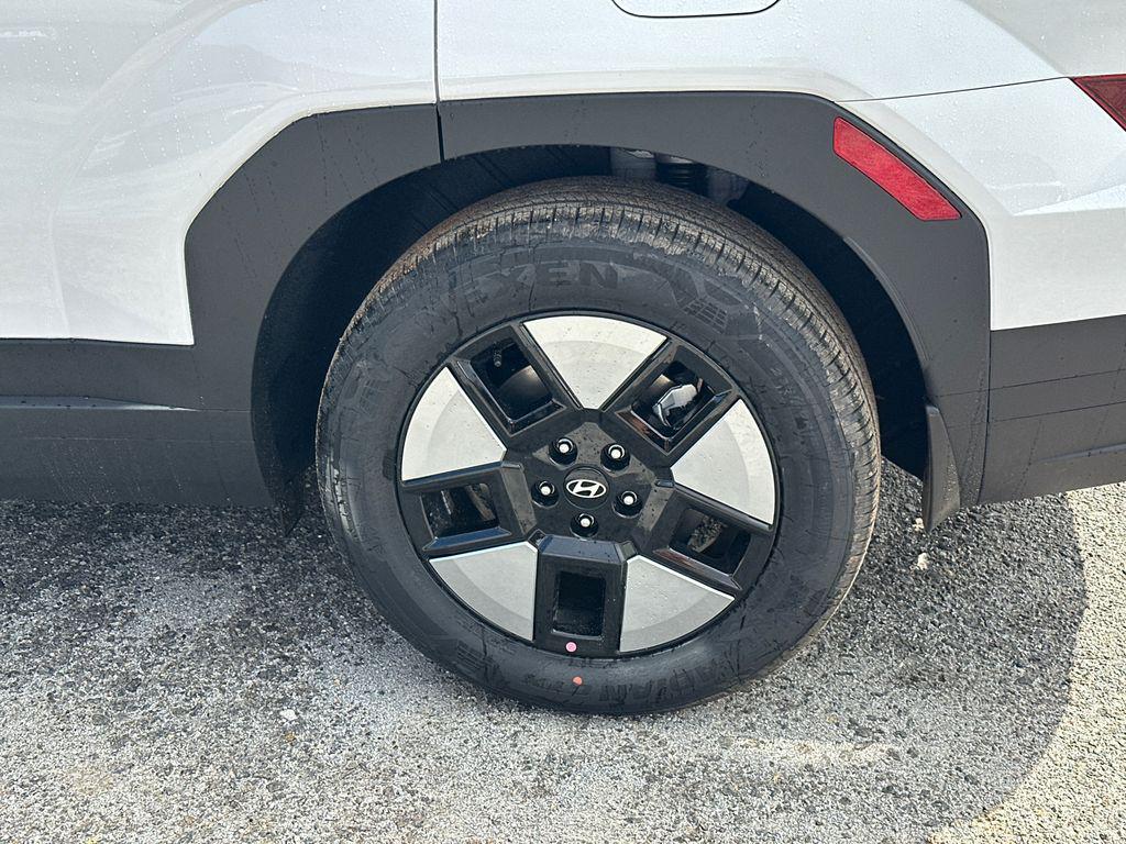 New 2026 White HYUNDAI SEL image 20