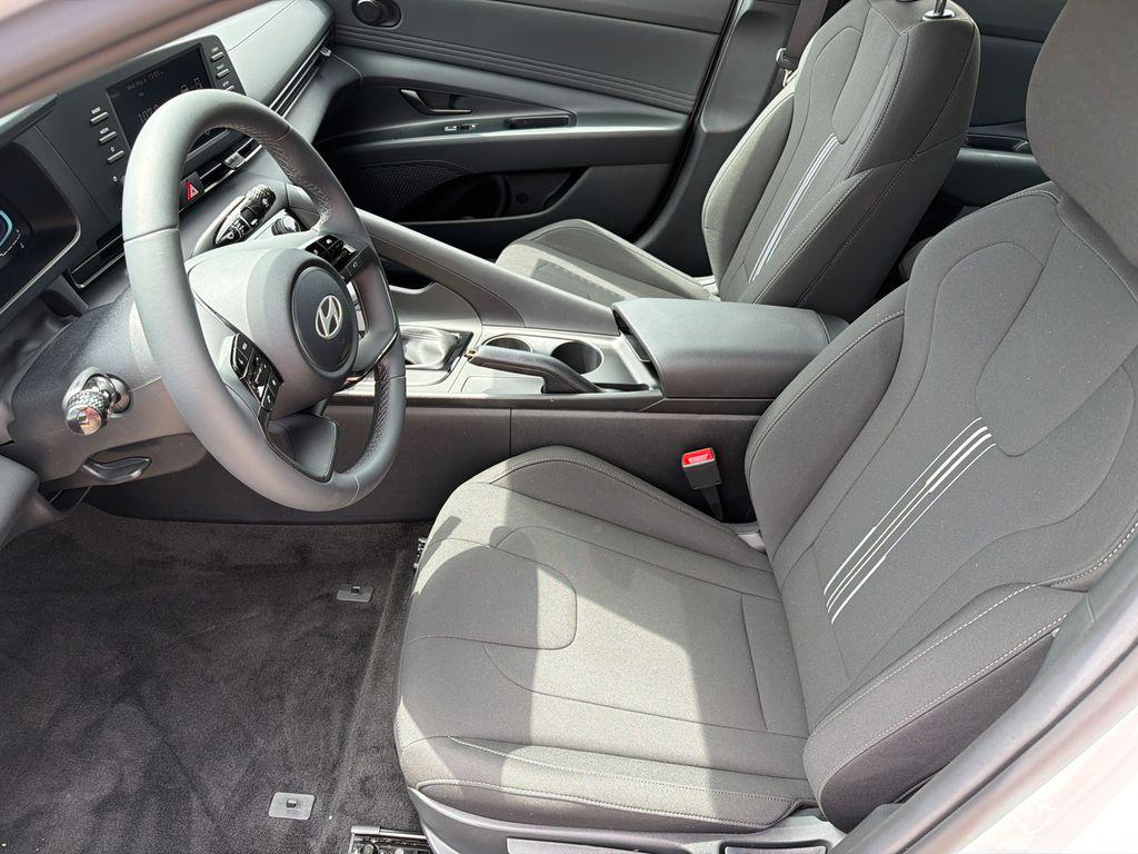New 2026 White HYUNDAI SEL Sport image 10