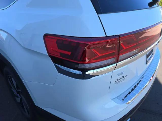 2026 Volkswagen Atlas SE with Technology