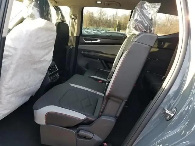 2026 Volkswagen Atlas Peak Edition