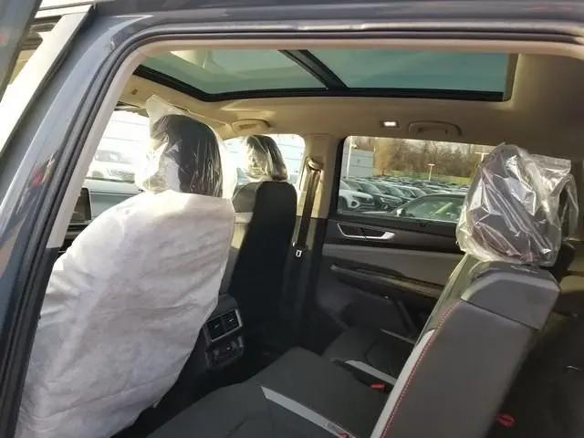 2026 Volkswagen Atlas Peak Edition