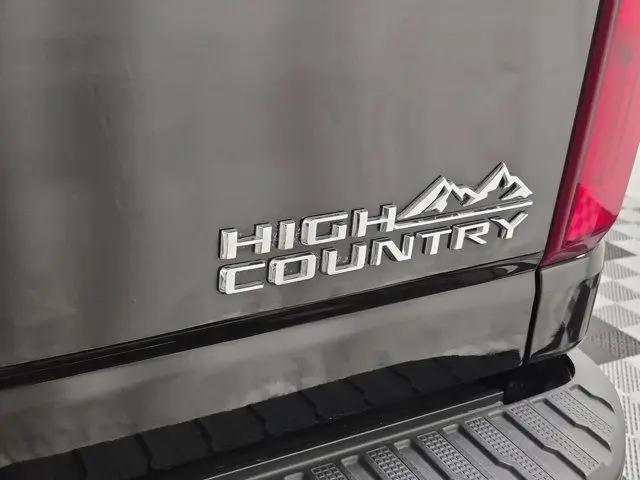 2022 Chevrolet Silverado 2500HD 4WD Crew Cab Standard Bed High Country