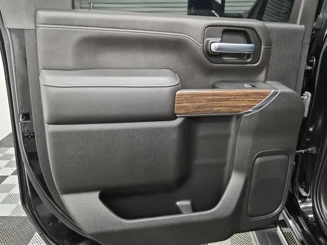 2022 Chevrolet Silverado 2500HD 4WD Crew Cab Standard Bed High Country
